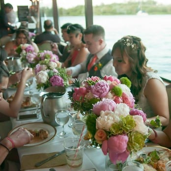 Hansen's Florist - Centerpieces - Florists Near Me - Seattle, Washington Hansen's Florist - Centerpieces - Florists Near Me - Seattle, Washington