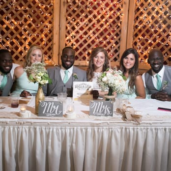 Reunion Ranch - Head table, everything provided except flowers and Mr. and Mrs. Signs - Party & Event Planning Near Me - Georgetown, Texas