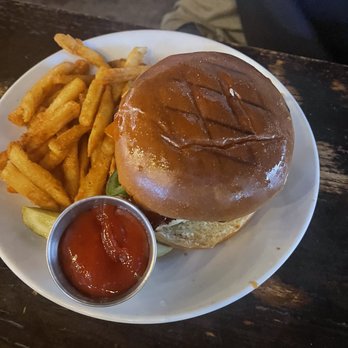 Angry Cactus - Barnyard chicken sandwich - New American Near Me - San Angelo, Texas