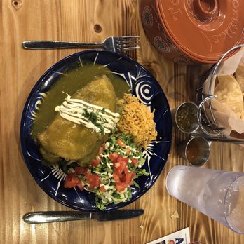 Casa Jacaranda - Cocina Mexicana Mansfield TX - Chili relleno w spicy green sauce ! - Mexican Near Me - Mansfield, Texas Casa Jacaranda - Cocina Mexicana Mansfield TX - Chili relleno w spicy green sauce ! - Mexican Near Me - Mansfield, Texas