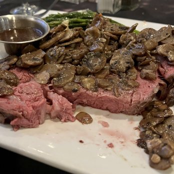 Max410 at The Waters Edge - Prime Rib - Seafood Near Me - Glenville, New York