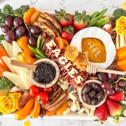 Honey & Olive - Bespoke Board - Super Bowl (4-5 people)