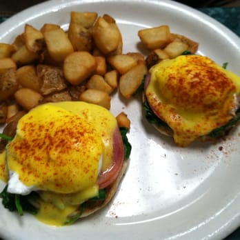 Clary's Cafe - Benedictine Florentine Eggs! - Breakfast & Brunch Near Me - Savannah, Georgia