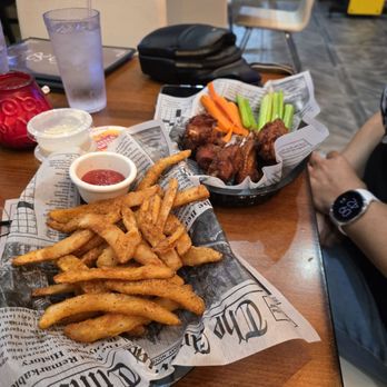 The Rustic Table - Pizza Near Me - Round Rock, Texas