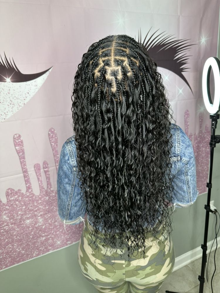 Quin's Hair Braiding Logo