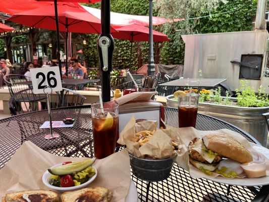 Healdsburg Bar & Grill by null