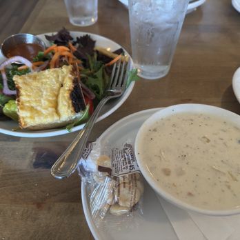 Vivolo's Chowder House - Quick bite: Clam Chowder cup, garlic bread, salad - Seafood Near Me - Pacific Grove, California Vivolo's Chowder House - Quick bite: Clam Chowder cup, garlic bread, salad - Seafood Near Me - Pacific Grove, California