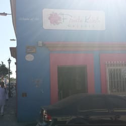 Frida Kahlo - Fachada lateral desde la calle Armenta y López
