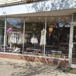 Raspberry Beret - We are in downtown Maynard