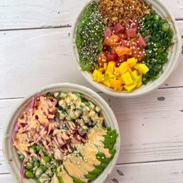 Ponzu truffle tuna bowl (bottom), mix love bowl (top) Ponzu truffle tuna bowl (bottom), mix love bowl (top)