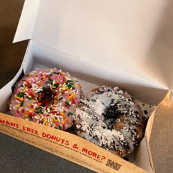 Duck Donuts - Strawberry Confetti + The Boardwalk