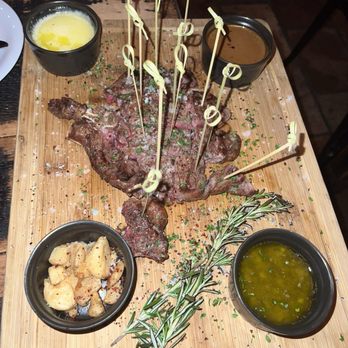 Refinery Rooftop - Lounges Near Me - New York, New York