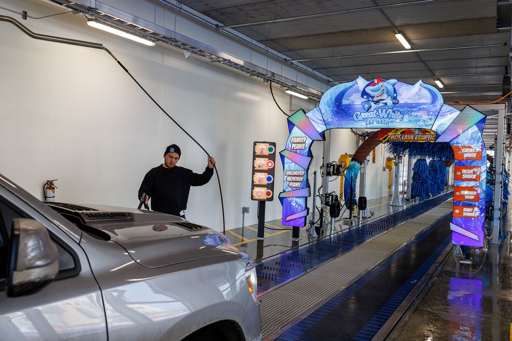 GREAT WHITE CAR WASH Updated July 2024 Request a Quote 41 Photos 125 Mahogany Street SE