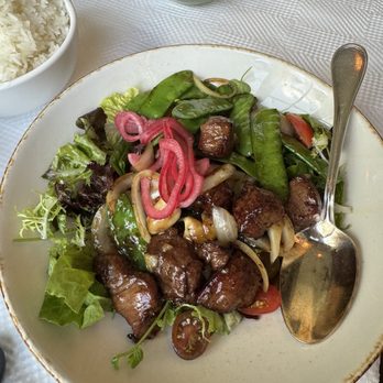 Le Colonial - Bo Luc Lac - Shaking Beef - Vietnamese Near Me - Chicago, Illinois