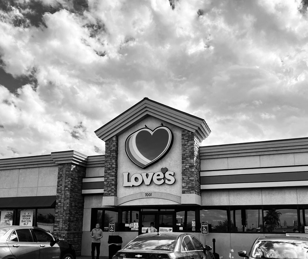 LOVE’S TRAVEL STOP Updated October 2024 60 Photos & 41 Reviews 7001 W Sundust Rd, Chandler