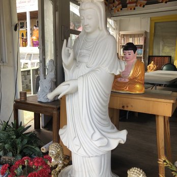 Van Hanh Temple - Statue of Buddha of Compassion - Buddhist Temples Near Me - Seattle, Washington