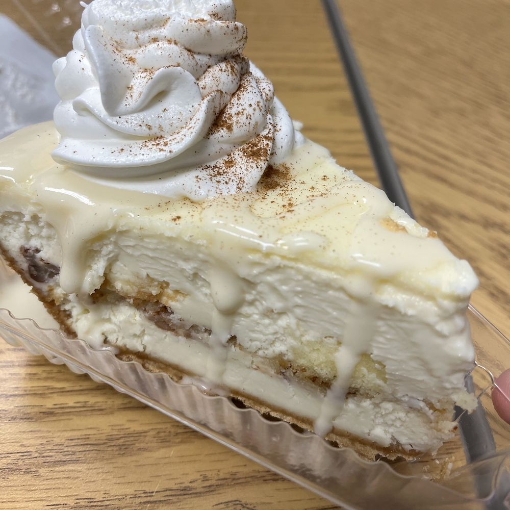 special honey bun cheesecake