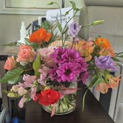 Foxgloves Flowers - Here's the gorgeous arrangement!