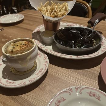 Le Margot - Amazing mussels and shoestring fries - French Near Me - Fort Worth, Texas Le Margot - Amazing mussels and shoestring fries - French Near Me - Fort Worth, Texas