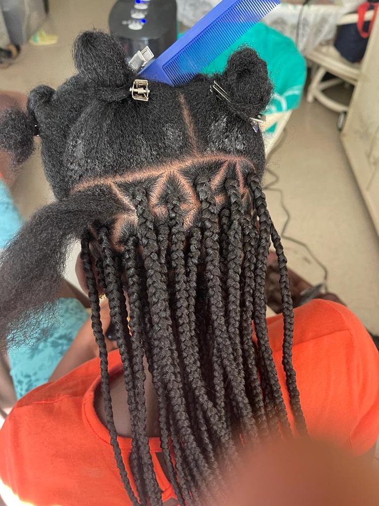 Hair On The Move Logo