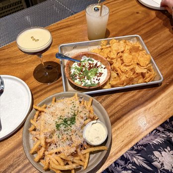 Earl Giles Distillery - Truffle Fries, Ricks' Pickle Dip, Espresso Martini, Andromeda - Distilleries Near Me - Minneapolis, Minnesota