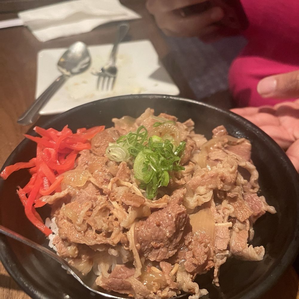 Mr Max - Beef Bowl - Sushi Bars Near Me - Irving, Texas