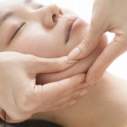 Kasuga Beauty - Japanese face Reshaping