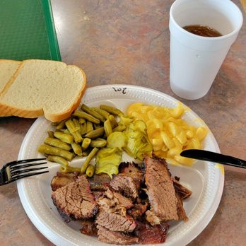Cooper's Bar-B-Q & Grill - Brisket, ribs, Mac & cheese, green beans, sweet tea - Barbeque Near Me - Junction, Texas Cooper's Bar-B-Q & Grill - Brisket, ribs, Mac & cheese, green beans, sweet tea - Barbeque Near Me - Junction, Texas