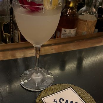 Bistro le Sam - Canadian (New) Near Me - Quebec City, Quebec