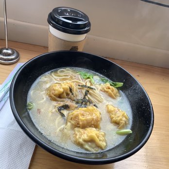 TeaMorrow - Shrimp wonton noodles - also soggy. - Taiwanese Near Me - South Pasadena, California TeaMorrow - Shrimp wonton noodles - also soggy. - Taiwanese Near Me - South Pasadena, California