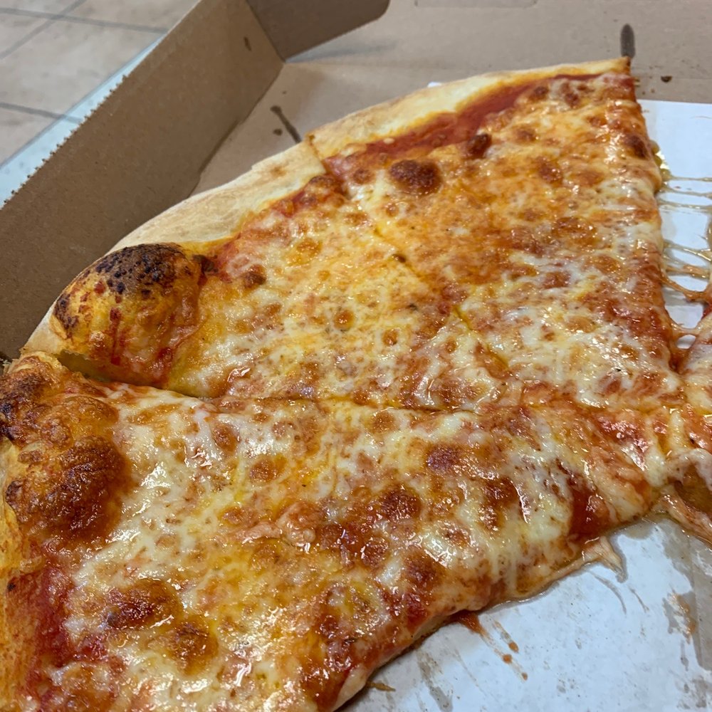 Palumbo's II - It's all in the sauce!!! Soooo good!!!! - Pizza Near Me - Stroudsburg, Pennsylvania