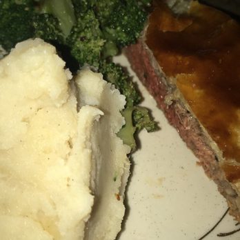 Hilltop Inn Broomfield Denver - The potatoes, broccoli, and beef Wellington were good! - Bed & Breakfast Near Me - Broomfield, Colorado Hilltop Inn Broomfield Denver - The potatoes, broccoli, and beef Wellington were good! - Bed & Breakfast Near Me - Broomfield, Colorado