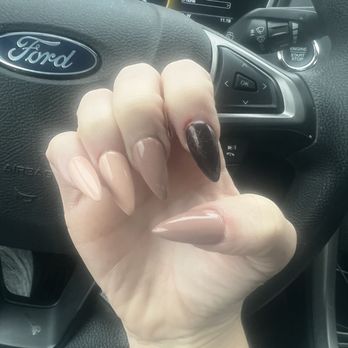 Nail Spa - Nail Salons Near Me - Ferndale, Michigan