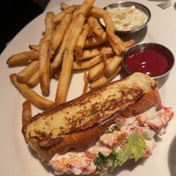 Shaw's Crab House - Mini Maine Lobster Roll - Seafood Near Me - Chicago, Illinois Shaw's Crab House - Mini Maine Lobster Roll - Seafood Near Me - Chicago, Illinois