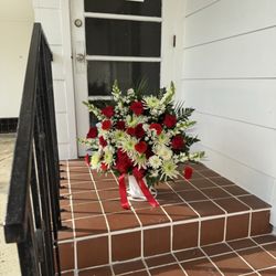 Cottage Florist & Antiques - Flowers