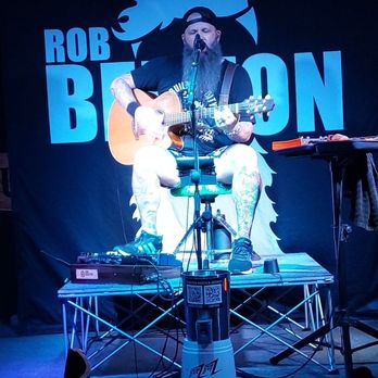 Surly Siren Saloon - Rob Benton was amazing! - American Near Me - Key West, Florida Surly Siren Saloon - Rob Benton was amazing! - American Near Me - Key West, Florida