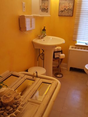 Metta Integrative Wellness Center 31 Reviews Massage 720 W 36th St Baltimore Md United States Phone Number Services