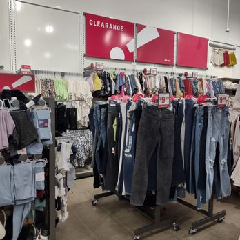 Old Navy Outlet - Clearance clothing - Men's Clothing Near Me - Waipahu, Hawaii Old Navy Outlet - Clearance clothing - Men's Clothing Near Me - Waipahu, Hawaii