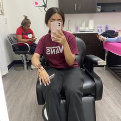 Crazy Hair and Beauty Salon - Eyebrows, henna