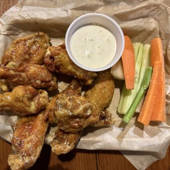 Temblor Brewing Company - Lemon pepper wings - Breweries Near Me - Bakersfield, California Temblor Brewing Company - Lemon pepper wings - Breweries Near Me - Bakersfield, California