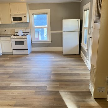 Rapid Remodeling - New Lvt Flooring installed in this 2 bed 1 bath apartment. For any questions or quotes please contact us! - Flooring Near Me - Portland, Oregon Rapid Remodeling - New Lvt Flooring installed in this 2 bed 1 bath apartment. For any questions or quotes please contact us! - Flooring Near Me - Portland, Oregon