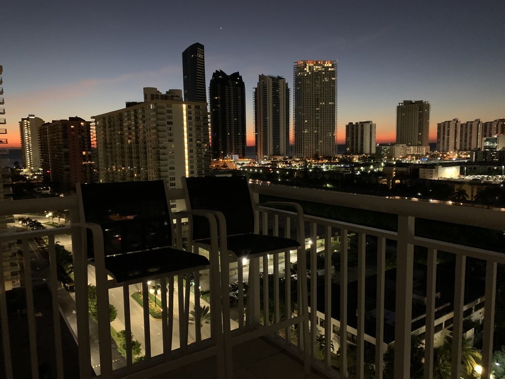 Permanent Sunny Isles Logo