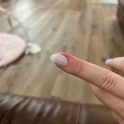 Sassy Nails & Spa - Rocklin  - Infection from nail
