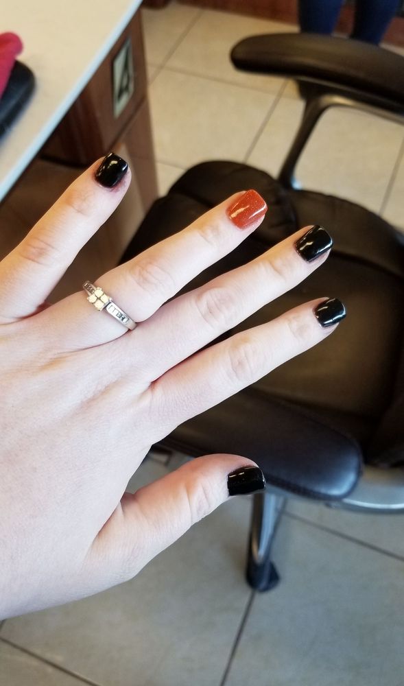 LUCKY NAILS ENNIS Updated October 2024 301 W Ennis Ave, Ennis