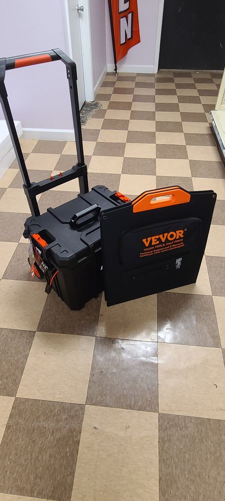 Slide of ET'S Camping & RV