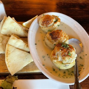 Tablas Woodstone Taverna - Artichoke Bottoms w/ Dungeness Crab - Tapas/Small Plates Near Me - Mill Creek, Washington Tablas Woodstone Taverna - Artichoke Bottoms w/ Dungeness Crab - Tapas/Small Plates Near Me - Mill Creek, Washington