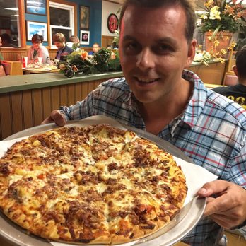 GH Pizza - Perfection. Thin crust white sauce (ranch) pizza. Amazing. - Pizza Near Me - Lincoln, New Hampshire GH Pizza - Perfection. Thin crust white sauce (ranch) pizza. Amazing. - Pizza Near Me - Lincoln, New Hampshire