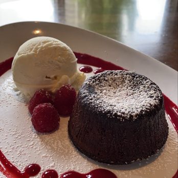 JOEY Burnaby - Molten chocolate cake - Canadian (New) Near Me - Burnaby, British Columbia
