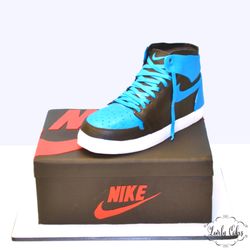 Lovely Cakes - Nike Sneaker Cake