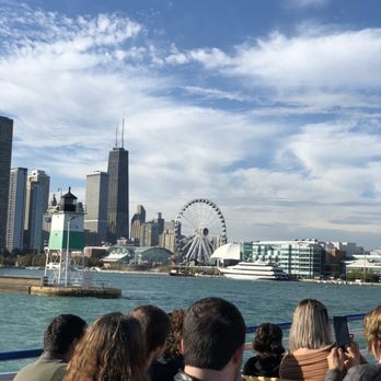 Navy Pier - Boat ride to Navy Peer - Landmarks & Historical Buildings Near Me - Chicago, Illinois